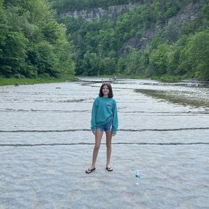 Meet your Posher, Corinne